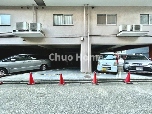 雷門永谷マンションの駐車場|【敷地内駐車場】最新の空き状況や費用などの詳細は担当スタッフまでお問い合わせください。