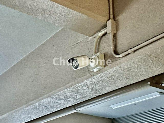 雷門永谷マンションの防犯設備|【防犯カメラ】何かあった時の大事な証拠になることももちろんなりますが、防犯というくらいですので大事なのは防犯カメラがあることによって抑止力につながることですよね。