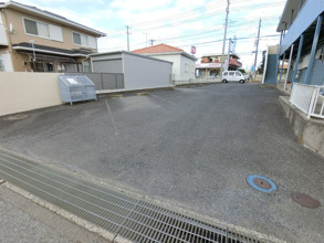 【駐車場】