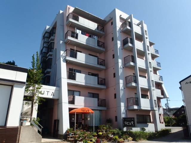 ＲＡＰＵＴＡの外観