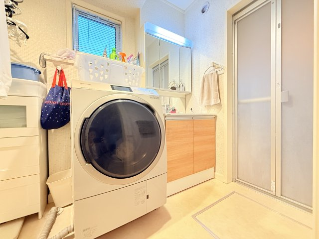 古河市下山町オール電化住宅の独立洗面台