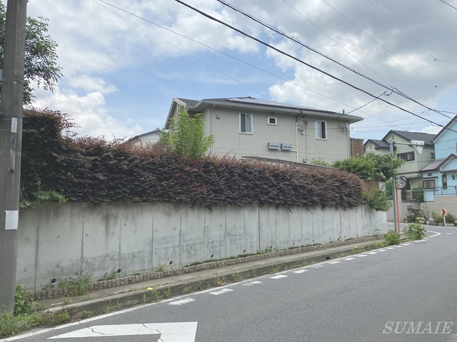 I.ヴィレッジSOUTHの外観|敷地周り生垣です