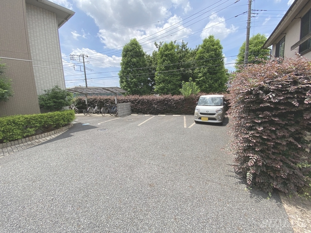 I.ヴィレッジSOUTHの駐車場|駐車場です