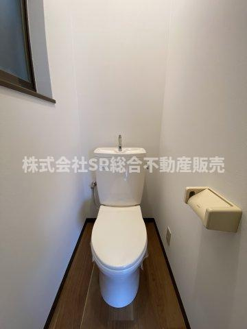 若江南町4丁目中古戸建のトイレ|温水洗浄便座付のトイレに交換もご相談ください！