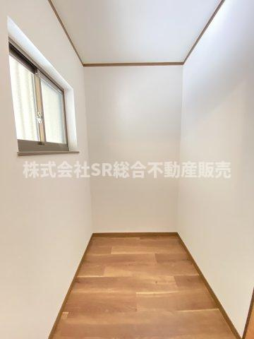 若江南町4丁目中古戸建の収納|1Fには便利な納戸があります！
