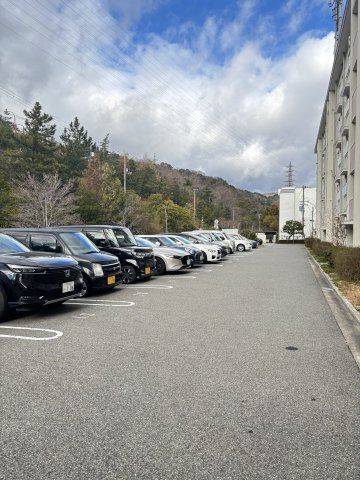 渦が森コーポ６号館の駐車場