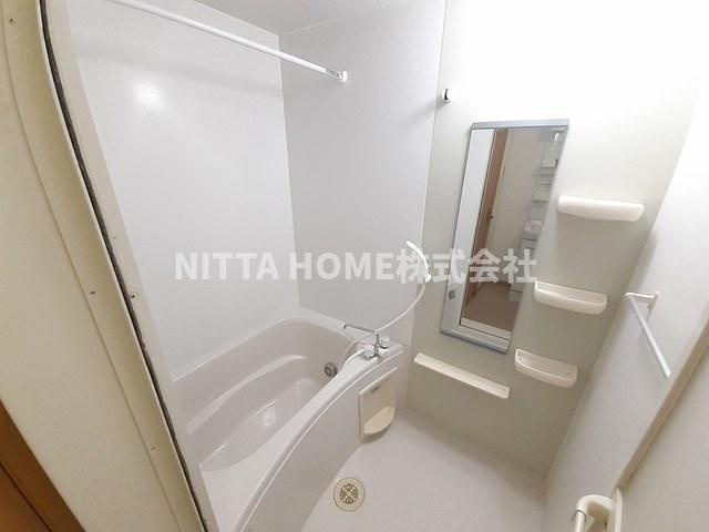 アルバプラシードⅠの浴室|追炊き機能付きのバスルームです◇
