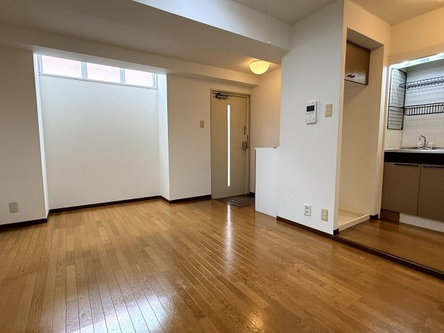 サントロペの居間・リビング