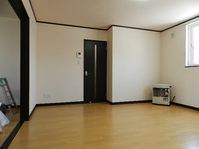 アパートメント美園の居間・リビング|ゆったり過ごせるリビングです