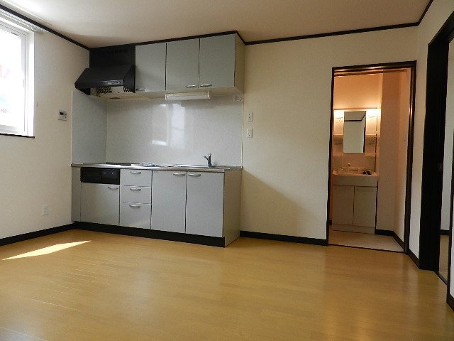 アパートメント美園のキッチン|コンパクトなキッチンで掃除もラクラク