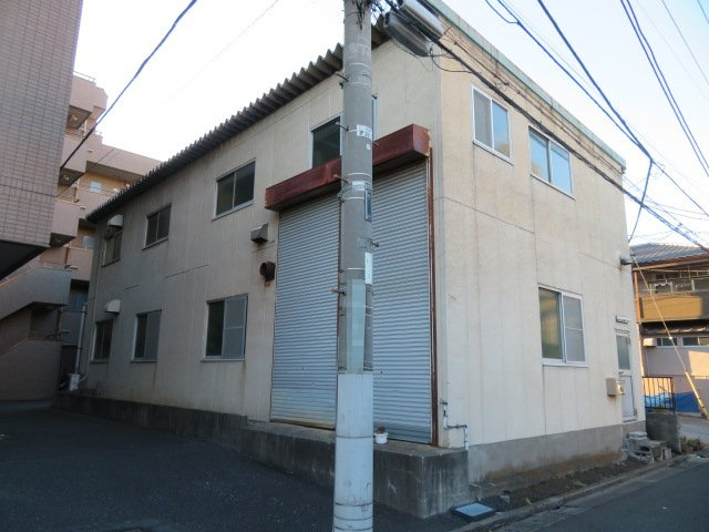 足立区六木１丁目の倉庫