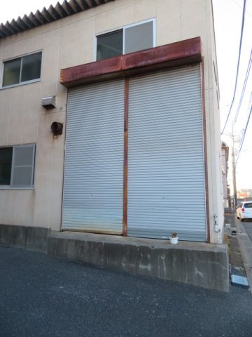 足立区六木１丁目の倉庫の外観