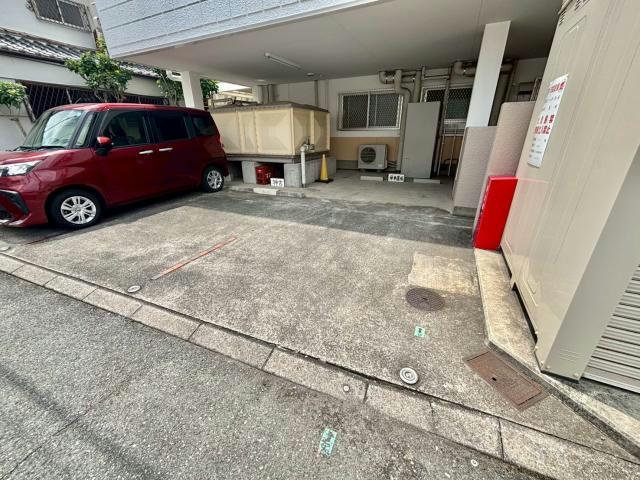 コイデハイツの駐車場