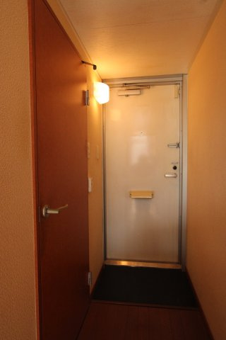 プチ・フルールの玄関