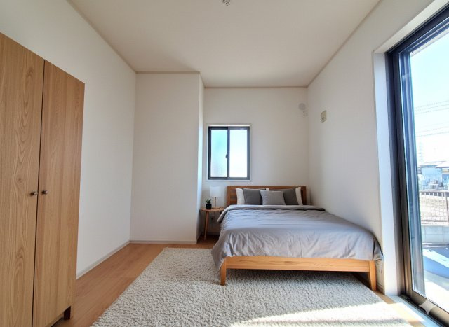 吉川市　中曽根1丁目　中古戸建の洋室|スタンダードな洋室です　※家具をCGで加工しており、家具付き販売ではございません。