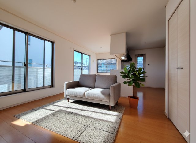 吉川市　中曽根1丁目　中古戸建