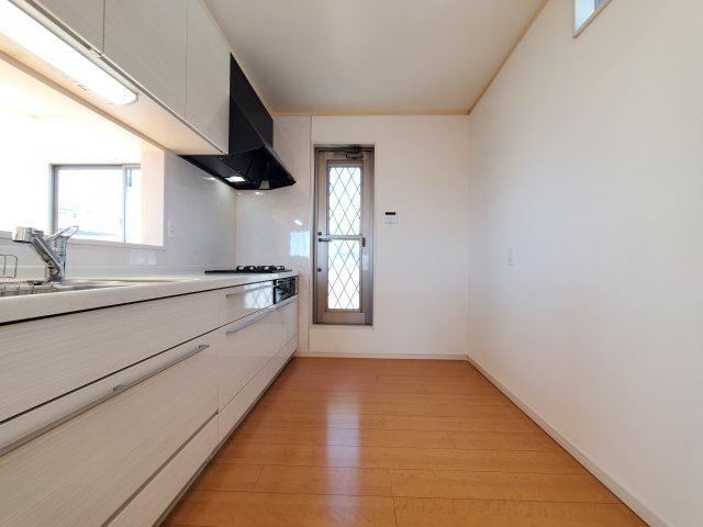 吉川市　中曽根1丁目　中古戸建のキッチン|きれいなキッチンです