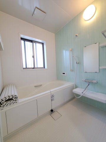 吉川市　中曽根1丁目　中古戸建の浴室|お風呂です