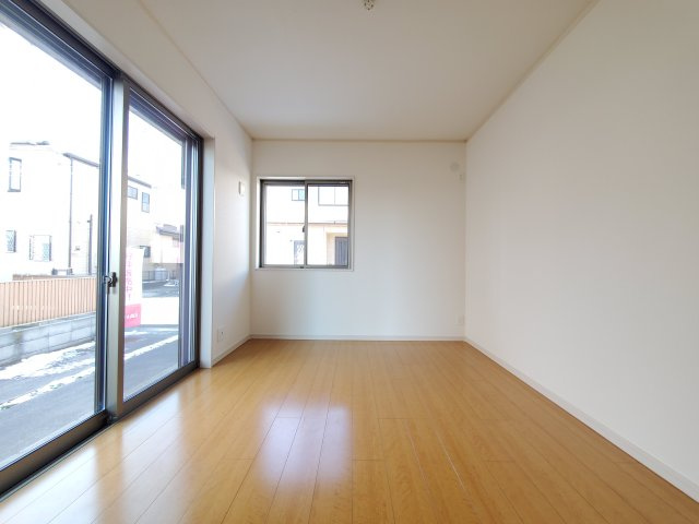 吉川市　中曽根1丁目　中古戸建の洋室|洋室です