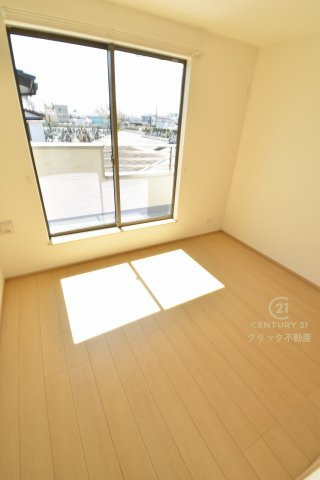 ハートフルタウン 　堀町2086番　Bの洋室|採光バッチリ・通風良好です。
たっぷり差し込む陽光がお部屋を明るく照らします！