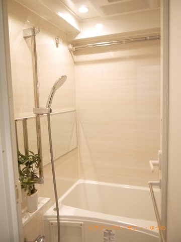 【浴室】 | 日神パレステージ西池袋 | 浴室暖房換気乾燥機付きのシステムバス採用（ふろ自動・追い焚き機能付き）