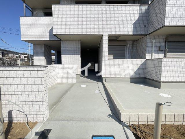 メゾンブランシュ北柏のエントランス