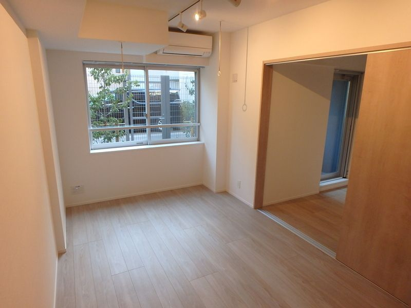 オープンブルーム八広eastの居間・リビング