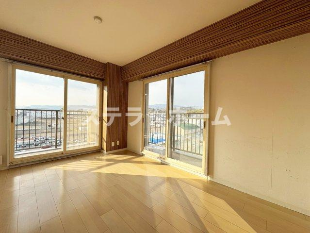 ネオコーポ茨木の洋室|落ち着いた色調の洋室です