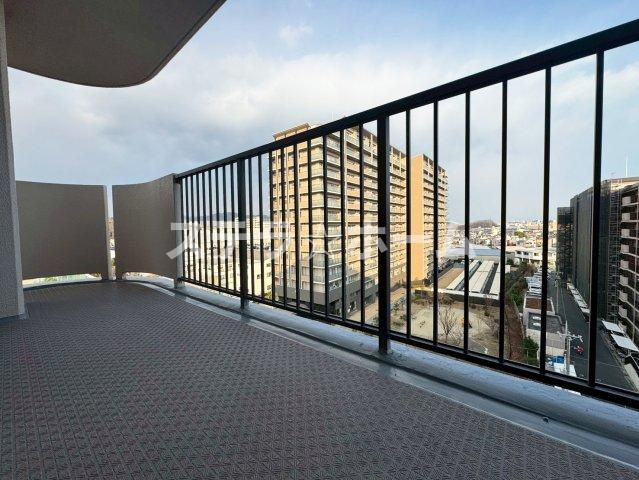 ネオコーポ茨木のバルコニー|陽当たり良好なバルコニーです