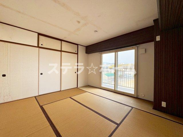 ネオコーポ茨木の和室|畳の上でゆっくりとくつろげる和室です