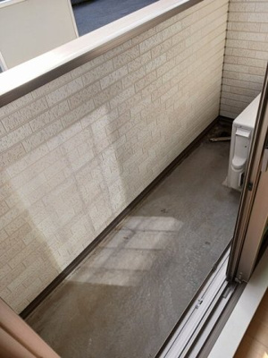 【バルコニー】 | フルーリエ | 落ち着いた時間を過ごせるバルコニーです