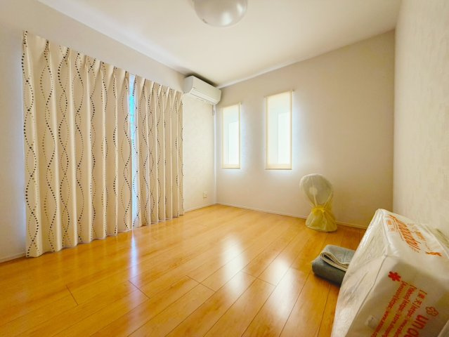 セクシーな洗面台♪筑西市幸町の築浅戸建の洋室