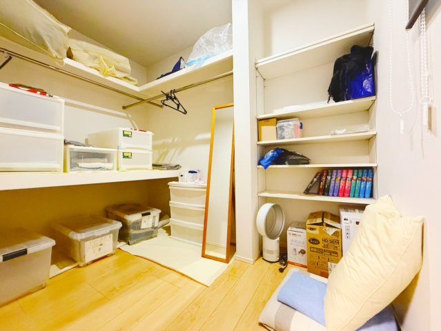 セクシーな洗面台♪筑西市幸町の築浅戸建の収納