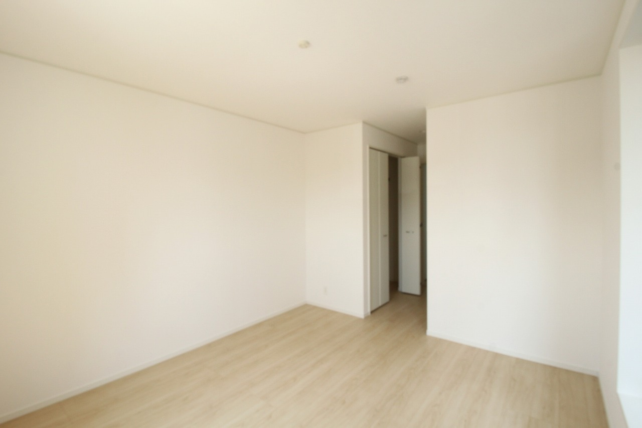 南金田（第1）　新築戸建　5号棟【全5区画】の洋室|2F　北西の部屋　8.0帖