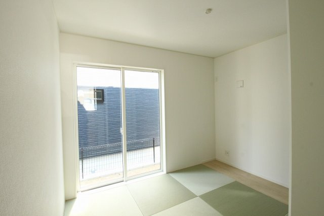 南金田（第1）　新築戸建　5号棟【全5区画】の和室|1F　5.2帖