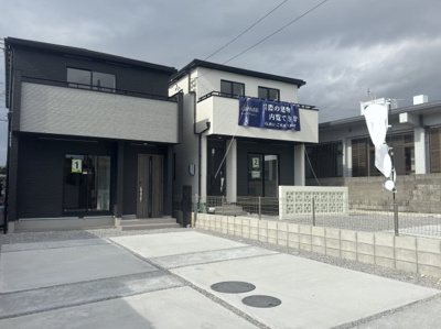 【外観】 | 糸満市喜屋武（全2棟）ラスト2号棟 | 2号棟　並列駐車3台完備♪ウッドデッキ付き♪