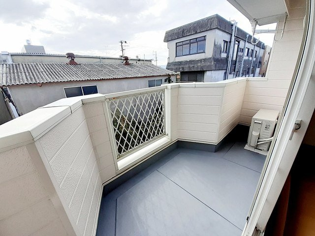 Ｙ．Ｓ．Ｃ．２００１のバルコニー