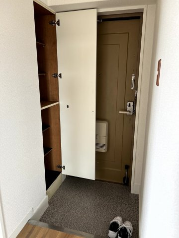 フローラルハイツダイキⅡの玄関