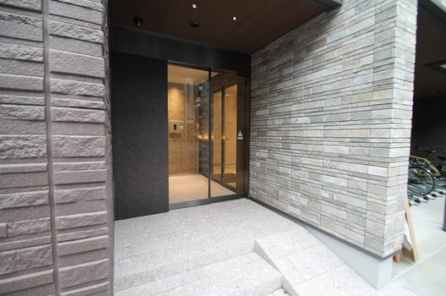 【エントランス】