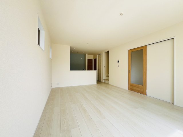 半田市宮本町六丁目213番8『仲介手数料無料』新築一戸建て・建売の居間・リビング