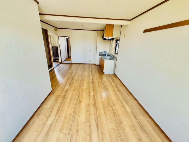 ハイツ・ラポールＢ棟の居間・リビング