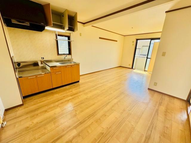 ハイツ・ラポールＢ棟の居間・リビング