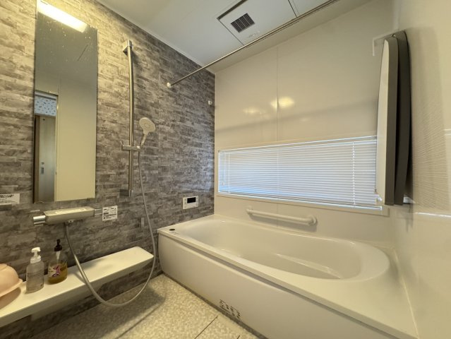 築浅の綺麗でおしゃれな平家♪　那須町高久丙の注文中古住宅の浴室|落ち着いた空間の綺麗なお風呂です