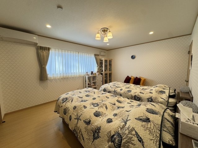 築浅の綺麗でおしゃれな平家♪　那須町高久丙の注文中古住宅の洋室|広々とした洋室です