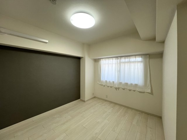 海あり！山あり！駅直結！スーパーあり！不満はなし！！卍【リノベ／サンビーチ追浜】の洋室|きれいな洋室です