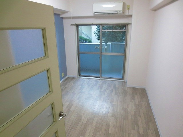 シェスタ白川台の居間・リビング