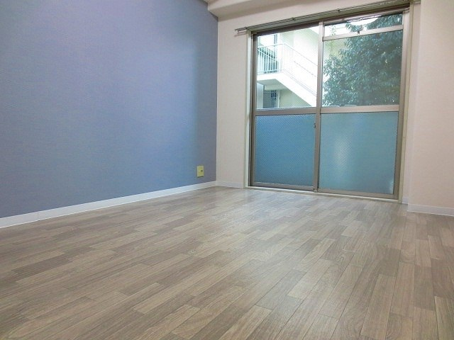 シェスタ白川台の居間・リビング