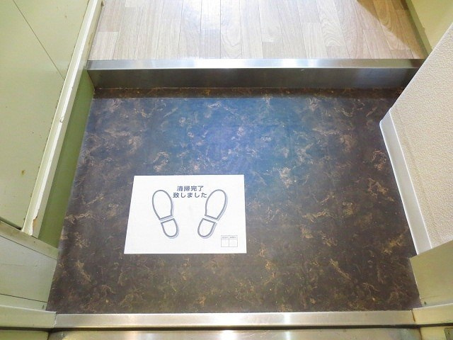 シェスタ白川台の玄関