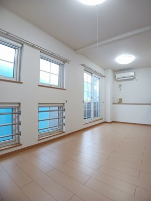 【居間・リビング】 | ペスカ・砂山 | 使いやすいリビングです