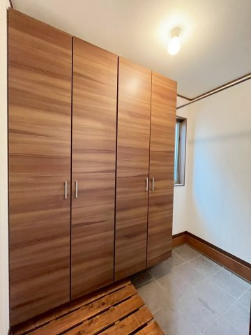 【ReDream】樫原平田町の玄関|大容量のシューボックス付で散らかりがちな玄関もスッキリ！